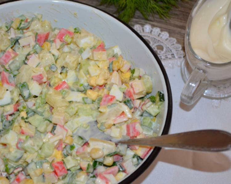 крабовый салат с кукурузой 