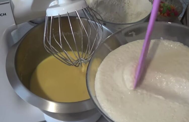 ленивый кулич без замеса теста руками