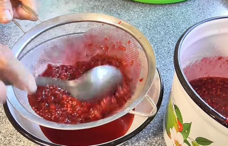 Густое желе из красной смородины пятиминутка