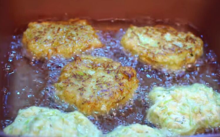 Вкусные оладьи из кабачков