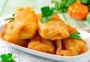 голубцы классические из капусты с фаршем и рисом