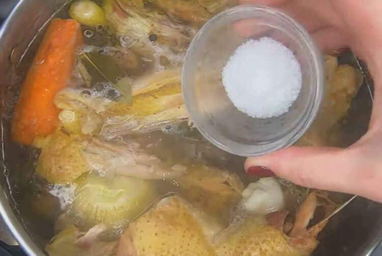 Холодец из домашнего петуха