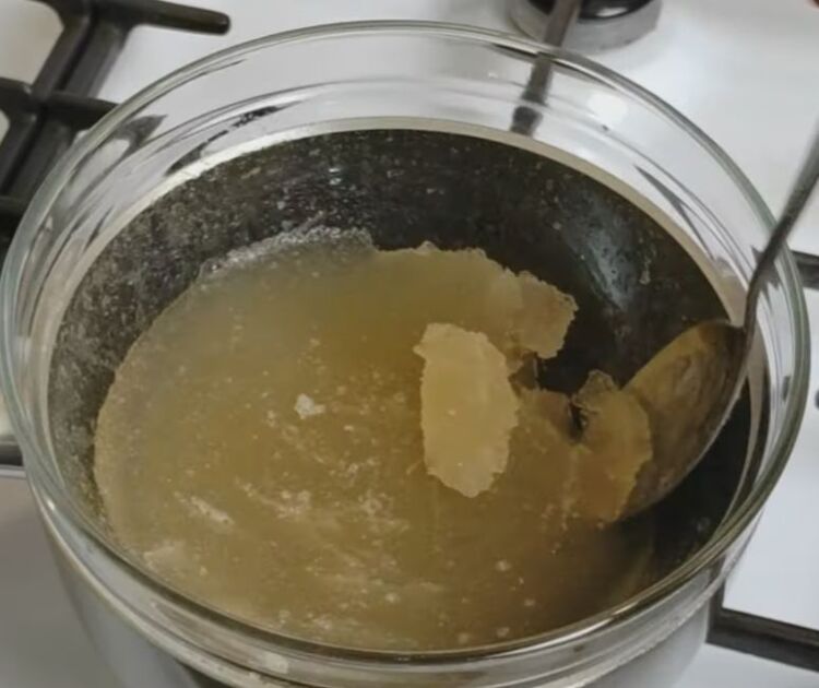 Вкусное заливное из куриных ножек с желатином