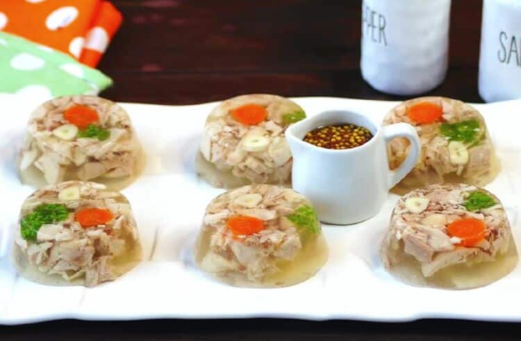Прозрачный холодец из куриных голеней без желатина порционно