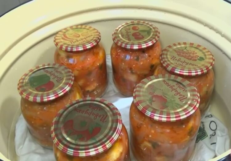 Рецепт салат Десяточка из баклажанов на зиму без уксуса