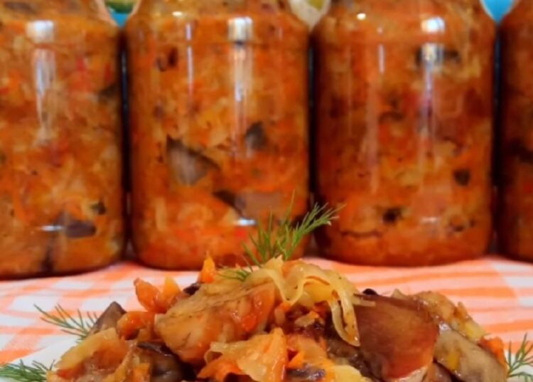 солянка с капустой и грибами на зиму в банках - рецепт