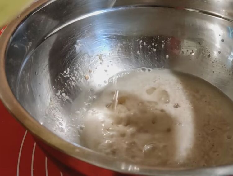 жареные пирожки с капустой на сковороде на дрожжах и воде