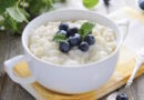 Для вкусного завтрака: как приготовить ароматную рисовую кашу